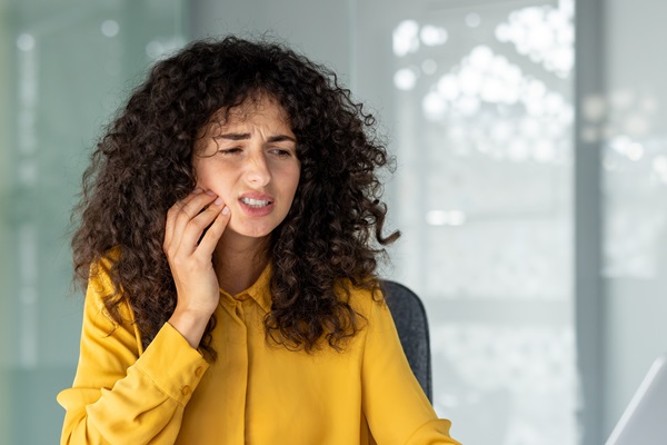 When A Painful Broken Tooth Is An Emergency